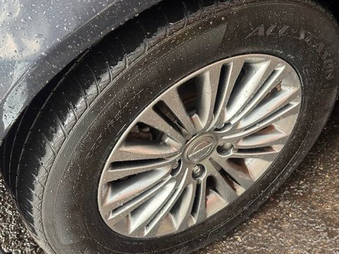 Used 2014 Chrysler Town & Country Touring-L w/ Driver Convenience Group image 10