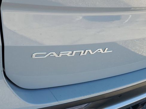 Used 2023 Kia Carnival SX image 30