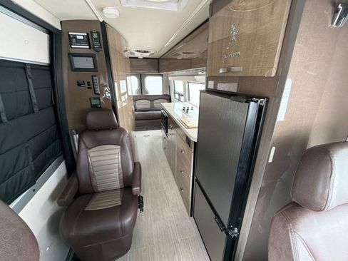 Used 2018 Mercedes-Benz Sprinter 3500 image 37