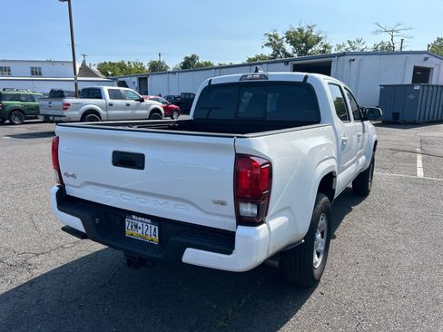 Used 2023 Toyota Tacoma SR AWD/4WD image 5