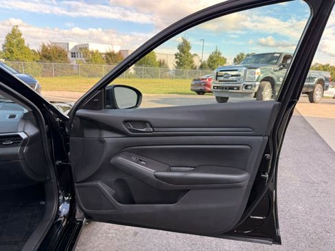 Used 2023 Nissan Altima 2.5 S image 17