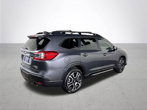 Used 2024 Subaru Ascent Limited w/ Technology Package AWD/4WD image 6