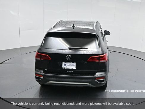Used 2023 Volkswagen Taos SE w/ Panoramic Sunroof Package image 55
