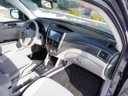 Used 2012 Subaru Forester 2.5X Premium w/ All-Weather Pkg image 9