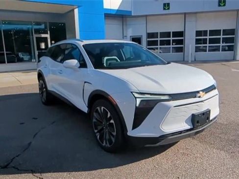 New 2025 Chevrolet Blazer EV LT w/ Super Cruise Package image 2