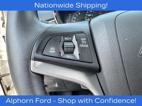 Used 2022 Chevrolet Trax LT w/ LT Convenience Package AWD/4WD image 12