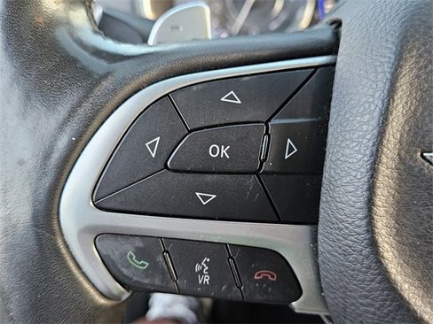 Used 2017 Chrysler 200 Limited Platinum w/ Comfort & Convenience Group image 23