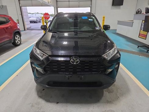 Used 2019 Toyota RAV4 XLE AWD/4WD image 7