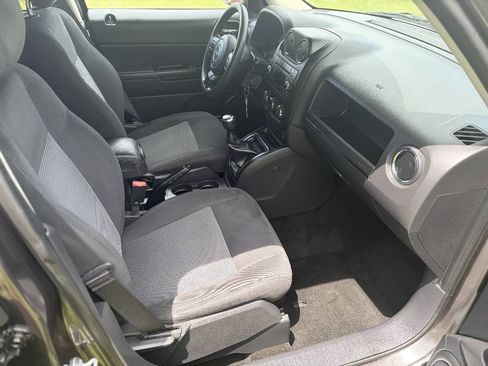 Used 2016 Jeep Patriot Sport w/ Power Value Group FWD image 11