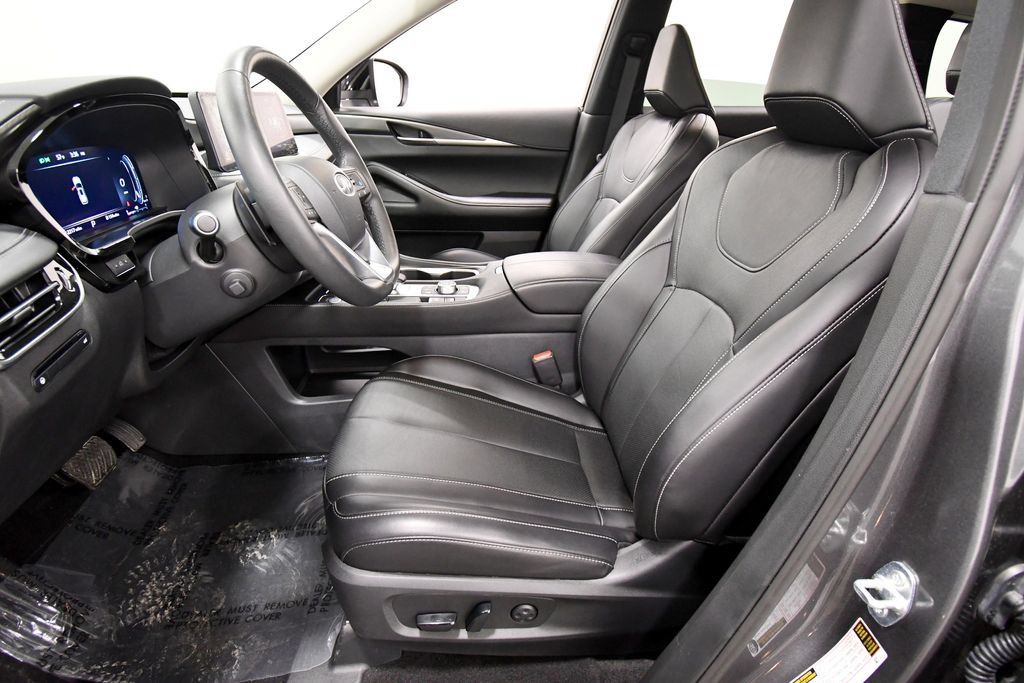 Used 2025 INFINITI QX60 Luxe AWD/4WD image 14