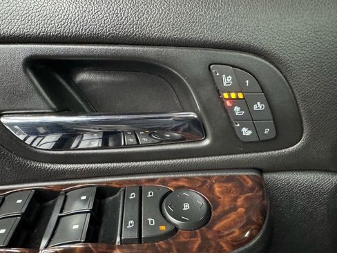 Used 2014 GMC Yukon Denali image 36