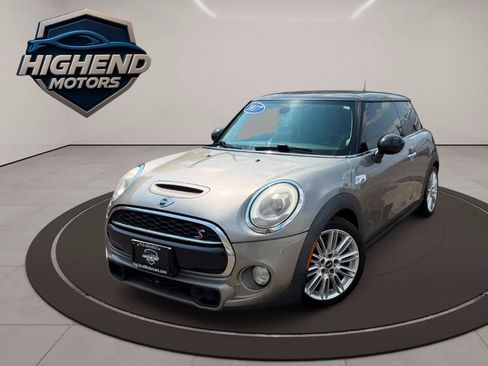 Used 2017 MINI Cooper S FWD image 2