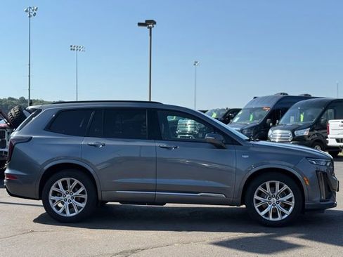 Used 2020 Cadillac XT6 Sport image 40
