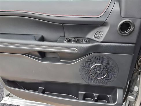 Used 2024 Ford Expedition Limited image 22