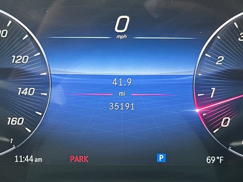 Used 2022 Mercedes-Benz C 300 Sedan image 37
