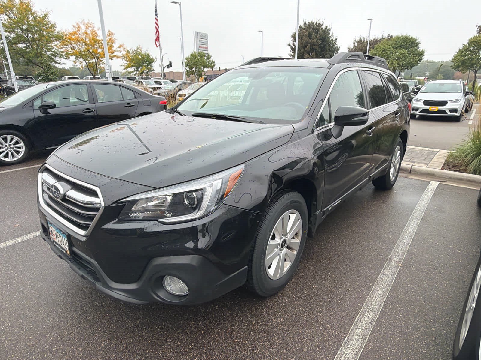 Used 2019 Subaru Outback 2.5i Premium w/ Popular Package #2 AWD/4WD image 2