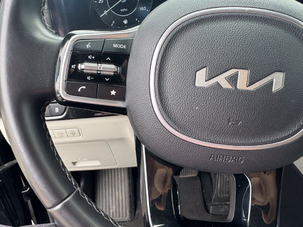 Used 2024 Kia Carnival SX FWD image 23
