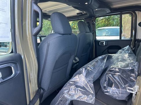 New 2026 Jeep Gladiator Sport image 30