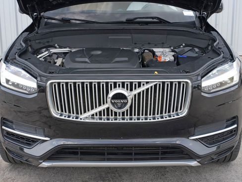 Used 2017 Volvo XC90 T8 Inscription w/ Vision Package image 7