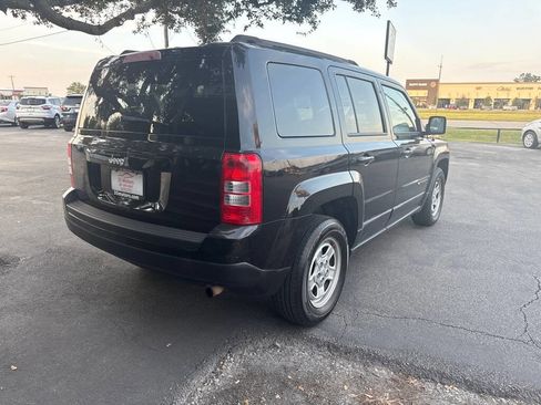 Used 2017 Jeep Patriot Sport w/ Power Value Group image 6