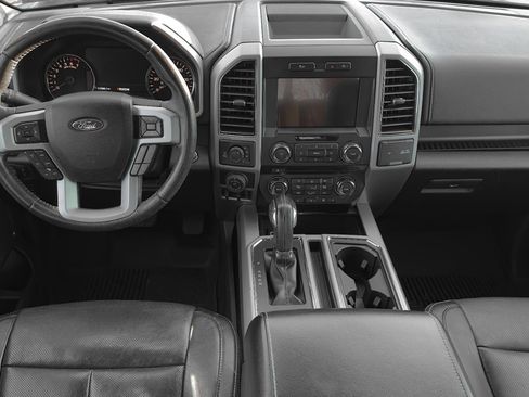 Used 2018 Ford F150 Lariat image 13