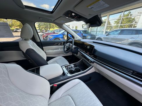 New 2026 Kia Carnival SX image 36