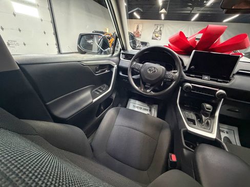 Used 2025 Toyota RAV4 LE image 28