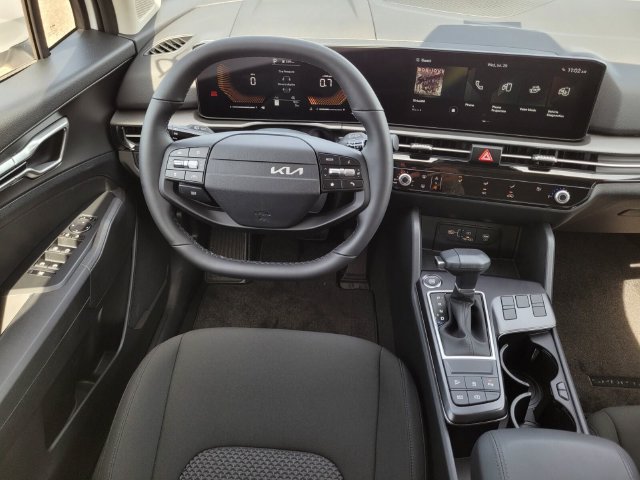 New 2026 Kia Sportage LX FWD image 12