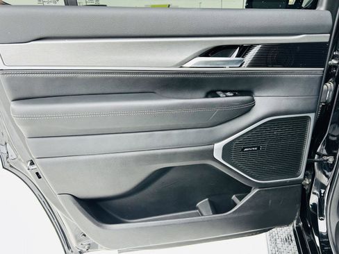 Used 2025 Jeep Wagoneer Series II image 26