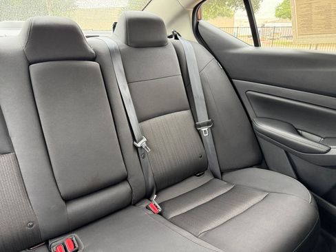Used 2025 Nissan Altima 2.5 SV FWD image 37