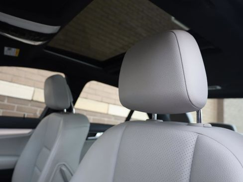 Used 2014 Mercedes-Benz C 250 Sedan image 17