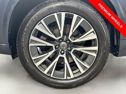 Used 2020 Volvo XC90 T5 Momentum w/ Protection Package Premier image 34