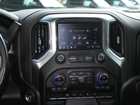 Used 2021 Chevrolet Silverado 2500 LTZ w/ LTZ Convenience Package AWD/4WD image 18
