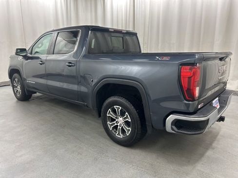 Used 2021 GMC Sierra 1500 SLE w/ X31 Off-Road Package image 3