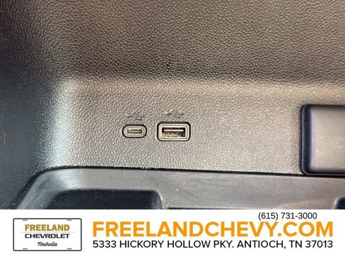 Used 2025 Chevrolet Traverse Z71 w/ Driver Confidence Package image 32