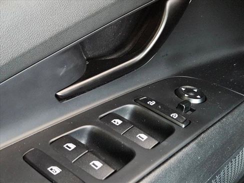 Used 2025 Hyundai Elantra Sport FWD image 25
