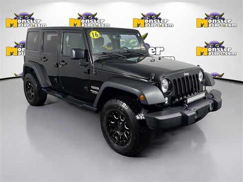 Used 2016 Jeep Wrangler Unlimited Sport w/ Dual Top Group image 3