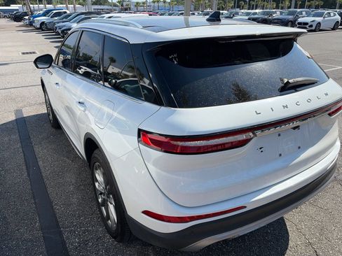 Used 2022 Lincoln Corsair AWD w/ Premium Package image 3