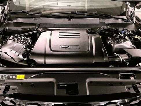 Certified 2025 Land Rover Discovery Dynamic SE AWD/4WD image 9