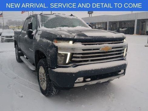 Used 2022 Chevrolet Silverado 2500 High Country w/ Z71 Off-Road Package image 10
