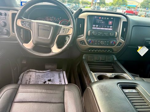 Used 2016 GMC Sierra 2500 Denali w/ Duramax Plus Package AWD/4WD image 12