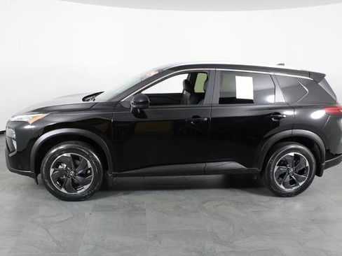 Certified 2024 Nissan Rogue SV w/ SV Premium Package FWD image 14