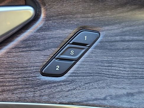 Used 2023 Jeep Grand Cherokee Overland image 21