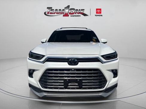 Used 2024 Toyota Grand Highlander AWD Hybrid image 2
