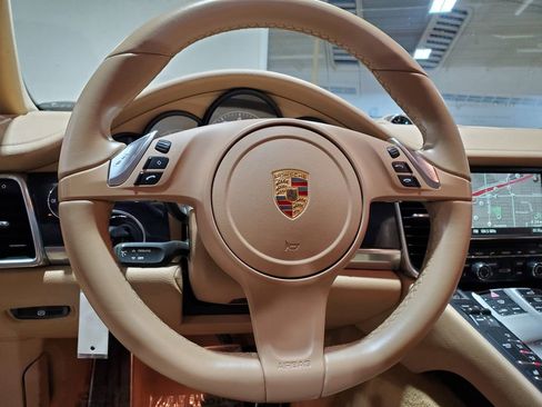 Used 2016 Porsche Panamera Edition image 30