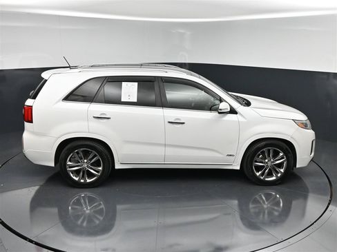 Used 2014 Kia Sorento SX w/ 3rd Row Package AWD/4WD image 22