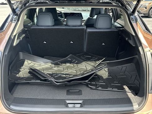 New 2025 Nissan Ariya Platinum image 35