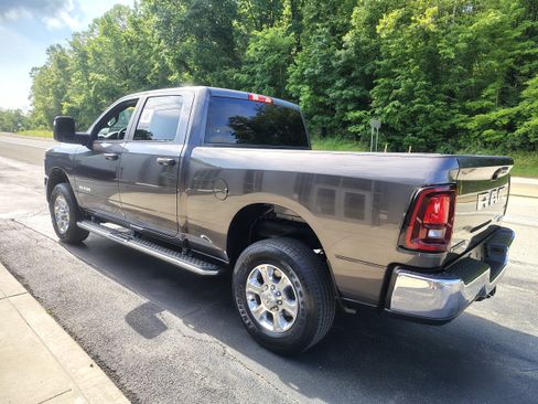 Certified 2025 RAM 2500 Big Horn AWD/4WD image 8