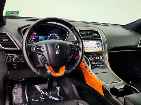 Used 2016 Lincoln MKX Reserve w/ Climate Package AWD/4WD image 13