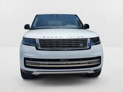 New 2025 Land Rover Range Rover SE image 7
